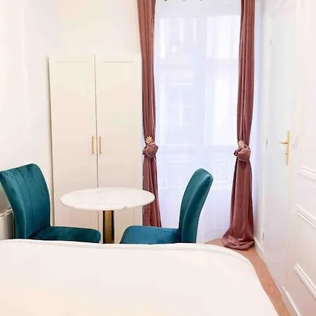 Romantique Moulin Rouge Montmartre *